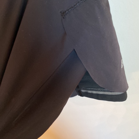 Lululemon run tennis pleated skirt shorts sz 10 - Picture 8 of 9